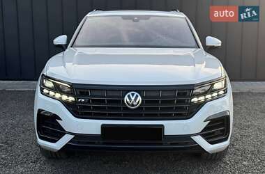 Внедорожник / Кроссовер Volkswagen Touareg 2018 в 