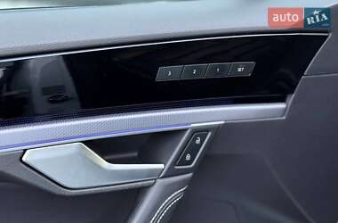 Внедорожник / Кроссовер Volkswagen Touareg 2018 в 