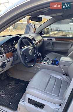 Внедорожник / Кроссовер Volkswagen Touareg 2007 в 