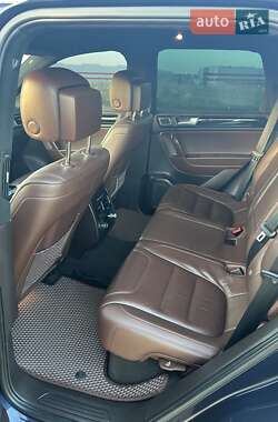 Внедорожник / Кроссовер Volkswagen Touareg 2012 в 