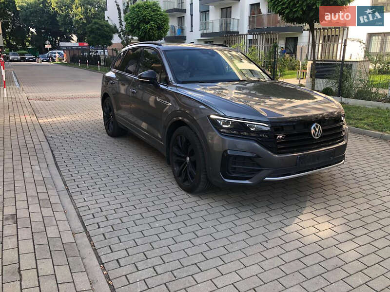 Позашляховик / Кросовер Volkswagen Touareg 2019 в Вінниці