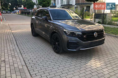 Внедорожник / Кроссовер Volkswagen Touareg 2019 в 