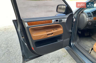 Позашляховик / Кросовер Volkswagen Touareg 2004 в 
