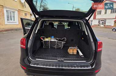 Внедорожник / Кроссовер Volkswagen Touareg 2012 в 