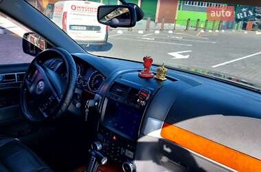 Внедорожник / Кроссовер Volkswagen Touareg 2006 в 