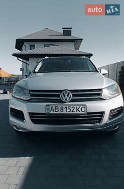 Внедорожник / Кроссовер Volkswagen Touareg 2013 в 