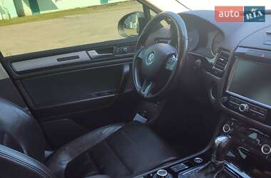Внедорожник / Кроссовер Volkswagen Touareg 2011 в 