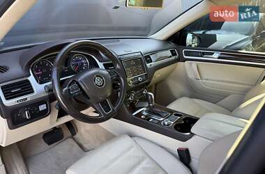 Внедорожник / Кроссовер Volkswagen Touareg 2016 в 