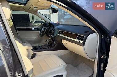 Внедорожник / Кроссовер Volkswagen Touareg 2016 в 