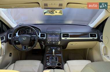 Внедорожник / Кроссовер Volkswagen Touareg 2016 в 