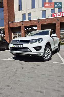 Позашляховик / Кросовер Volkswagen Touareg 2017 в 