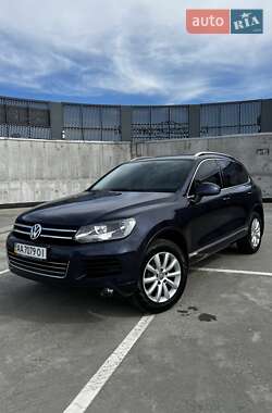 Внедорожник / Кроссовер Volkswagen Touareg 2012 в 