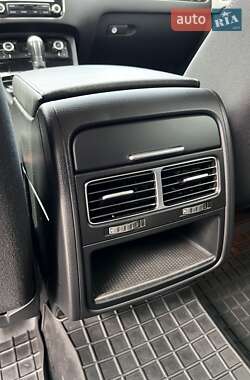 Внедорожник / Кроссовер Volkswagen Touareg 2012 в 