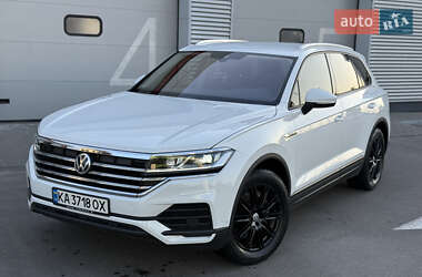 Позашляховик / Кросовер Volkswagen Touareg 2019 в 