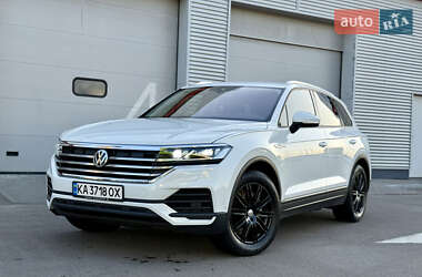 Позашляховик / Кросовер Volkswagen Touareg 2019 в 