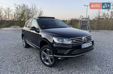 Внедорожник / Кроссовер Volkswagen Touareg 2015 в 