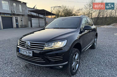 Внедорожник / Кроссовер Volkswagen Touareg 2015 в 