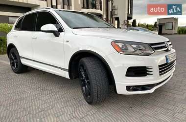 Внедорожник / Кроссовер Volkswagen Touareg 2014 в 