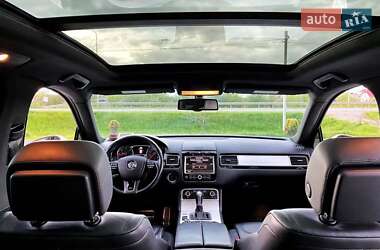 Внедорожник / Кроссовер Volkswagen Touareg 2014 в 