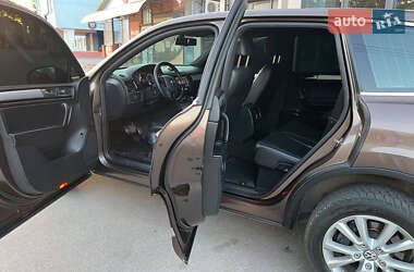 Позашляховик / Кросовер Volkswagen Touareg 2010 в 