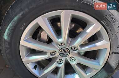Внедорожник / Кроссовер Volkswagen Touareg 2013 в 