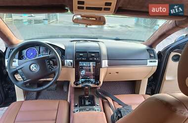 Позашляховик / Кросовер Volkswagen Touareg 2003 в 