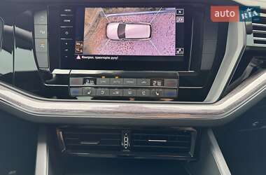 Позашляховик / Кросовер Volkswagen Touareg 2021 в 