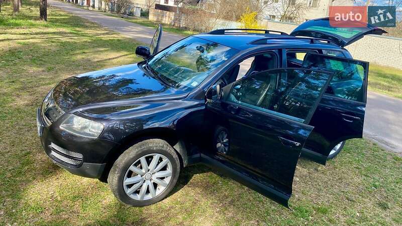 Внедорожник / Кроссовер Volkswagen Touareg 2006 в Житомире