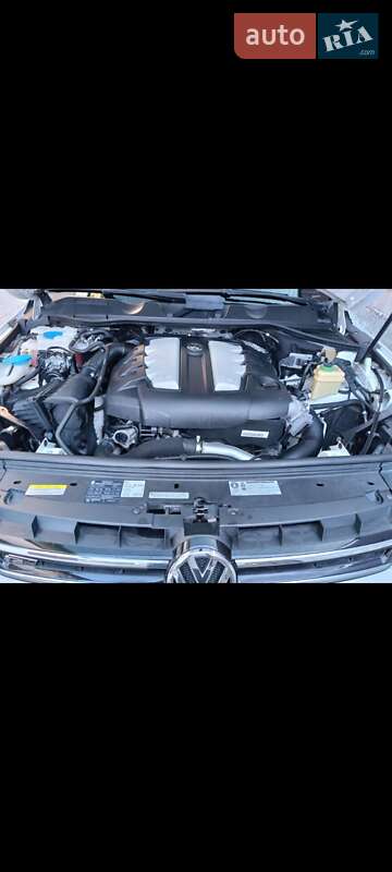 Внедорожник / Кроссовер Volkswagen Touareg 2011 в Днепре