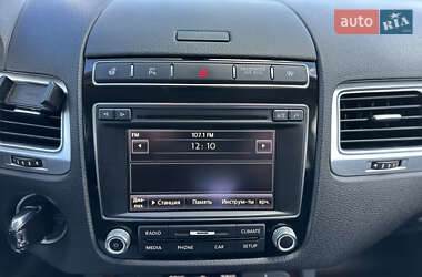 Внедорожник / Кроссовер Volkswagen Touareg 2015 в 