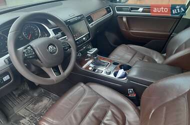 Внедорожник / Кроссовер Volkswagen Touareg 2014 в 