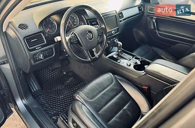 Внедорожник / Кроссовер Volkswagen Touareg 2016 в 