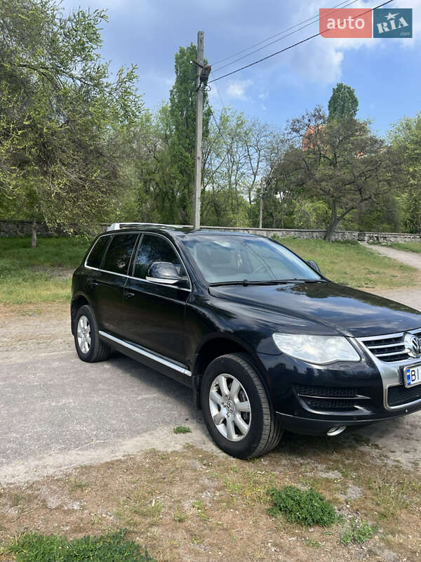 Позашляховик / Кросовер Volkswagen Touareg 2010 в Кременчуці