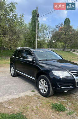 Внедорожник / Кроссовер Volkswagen Touareg 2010 в 