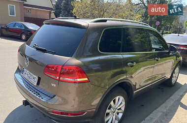 Внедорожник / Кроссовер Volkswagen Touareg 2010 в 