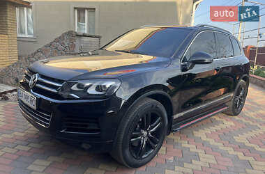 Внедорожник / Кроссовер Volkswagen Touareg 2012 в 