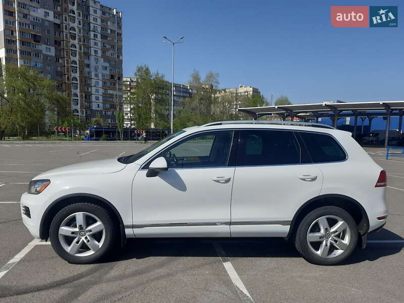 Позашляховик / Кросовер Volkswagen Touareg 2013 в Києві фото 4 Позашляховик / Кросовер Volkswagen Touareg 2013 в Києві