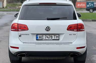 Позашляховик / Кросовер Volkswagen Touareg 2013 в 