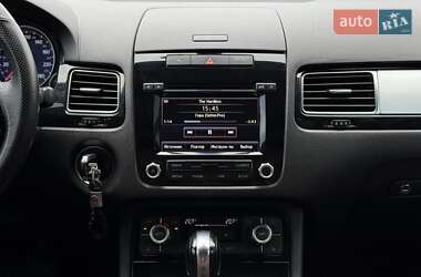 Позашляховик / Кросовер Volkswagen Touareg 2013 в 