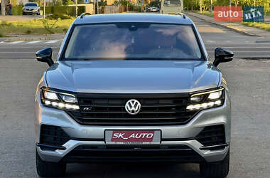 Позашляховик / Кросовер Volkswagen Touareg 2018 в 
