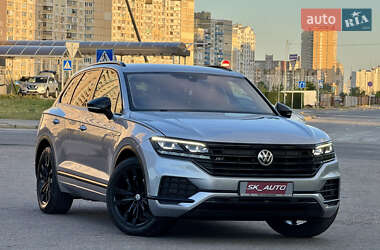 Позашляховик / Кросовер Volkswagen Touareg 2018 в 