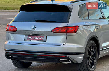 Позашляховик / Кросовер Volkswagen Touareg 2018 в 