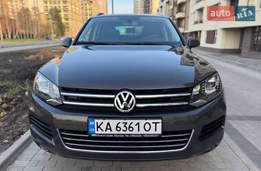 Позашляховик / Кросовер Volkswagen Touareg 2011 в Києві