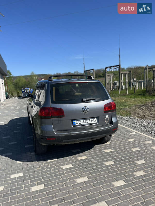 Внедорожник / Кроссовер Volkswagen Touareg 2004 в Черновцах