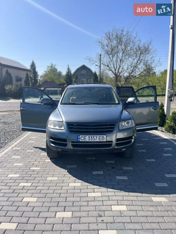 Внедорожник / Кроссовер Volkswagen Touareg 2004 в Черновцах