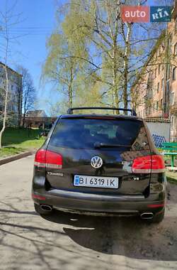 Позашляховик / Кросовер Volkswagen Touareg 2004 в 