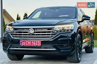 Позашляховик / Кросовер Volkswagen Touareg 2019 в 