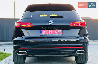 Позашляховик / Кросовер Volkswagen Touareg 2019 в 