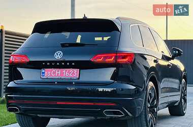 Позашляховик / Кросовер Volkswagen Touareg 2019 в 