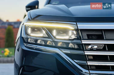 Позашляховик / Кросовер Volkswagen Touareg 2019 в 
